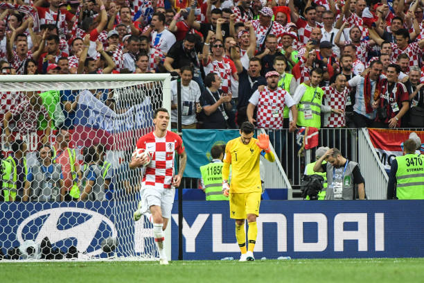 纷表达了哀 纷表达了哀