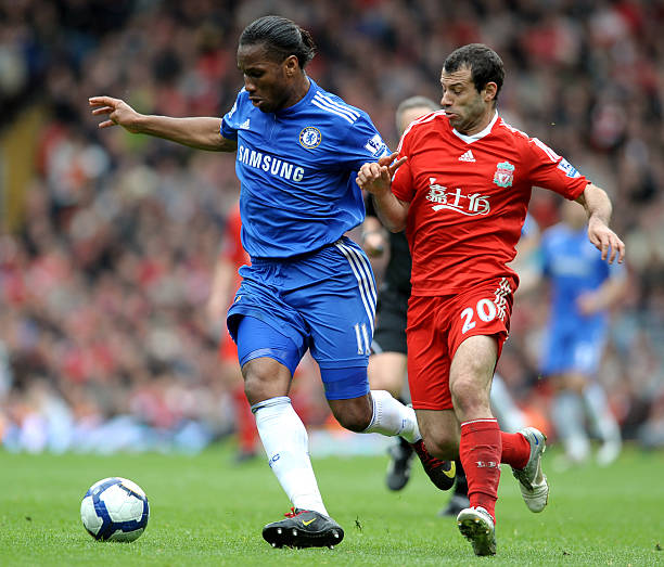 在压力下的 在压力下的